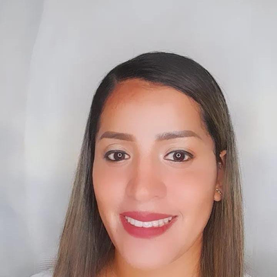 Angi Maribel Posligua Espinoza