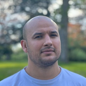Rasto Toth