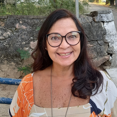 Claudia Oliveira Cardoso dos Santos