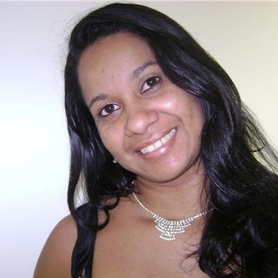 Cláudia Santana De Oliveira