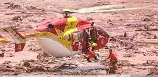 Paulo on Twitter: "Quem está comandando o resgate de helicóptero em  Brumadinho é a Capitão Karla Lessa, do Corpo de Bombeiros Militar de Minas  Gerais Dá orgulho de ver, que Deus a