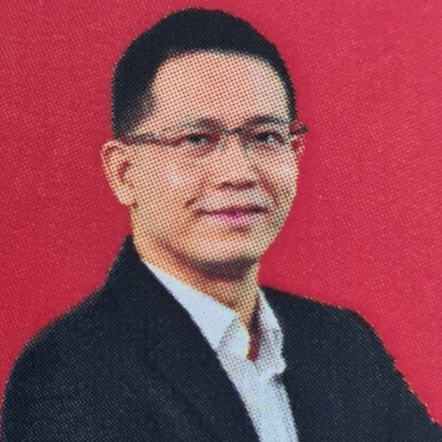 Chee Kwong  Low