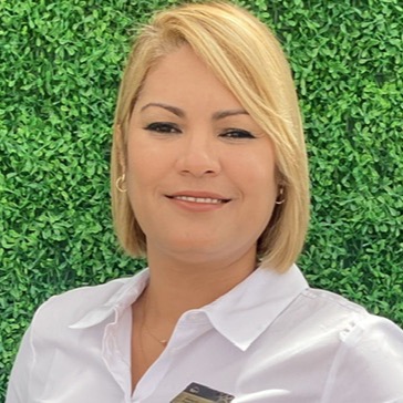 Jenny  Hernández 