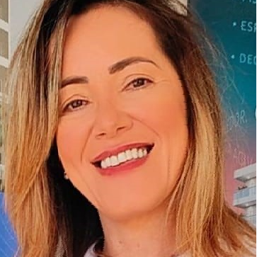 Renata Thebas