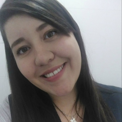 Letícia  Menezes