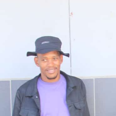 sphelele siqhaza