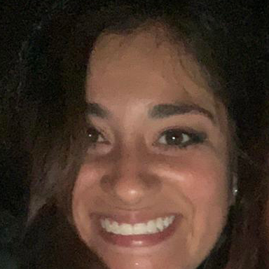 Angela Araya Loyola