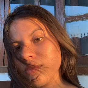 Maria Vitória Gomes Oliveira