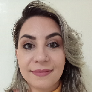 Paula de Medeiros Ledur Cezarino