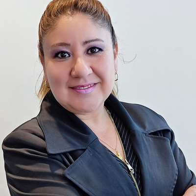María Elena  Hernández Tinajero 