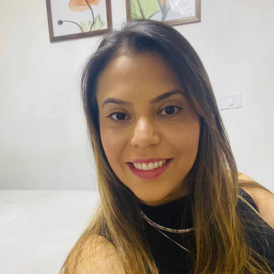Adriana Oliveira 