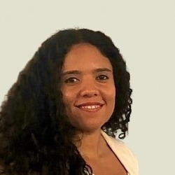 Layane Siqueira