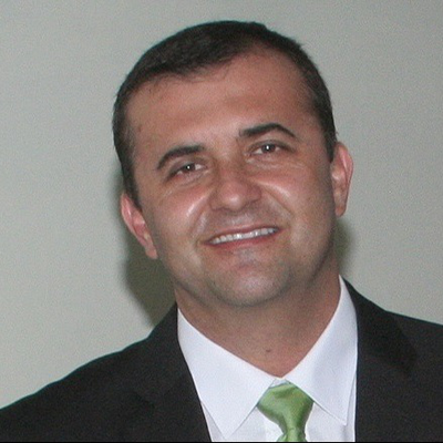 Douglas Herrera Vázquez