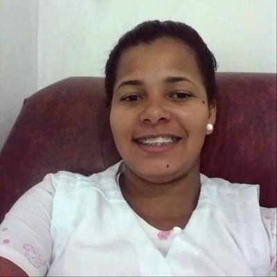 Debora  Alves