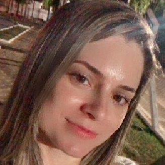 Andréia Nilia  Carvalho 