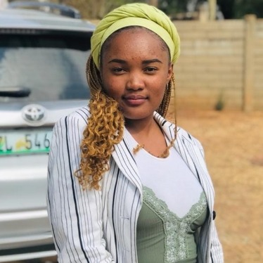 Dumisile Nkili