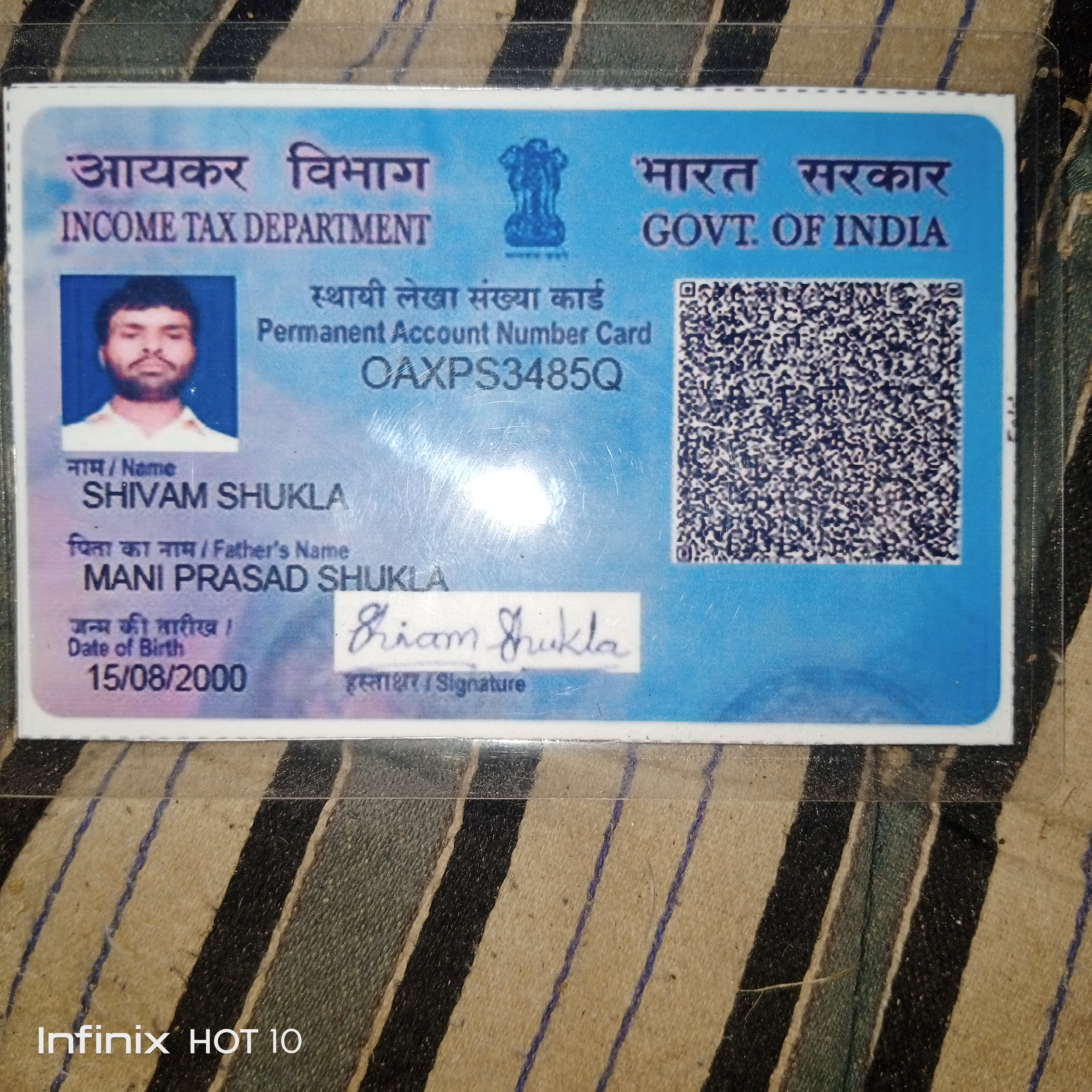 WEY PTE

Permanent Account Number Card

CAXPS3485Q

1° / Name
SHIVAM SHUKLA

fom = ITH Father's Nan

MANI PRASAD

#1 wf)
Date of Birth

2

{ Signature