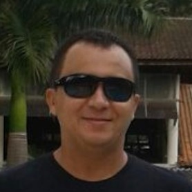 Adriano santos bandeira