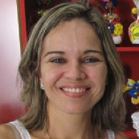 Niara Sales Nazareno Machado